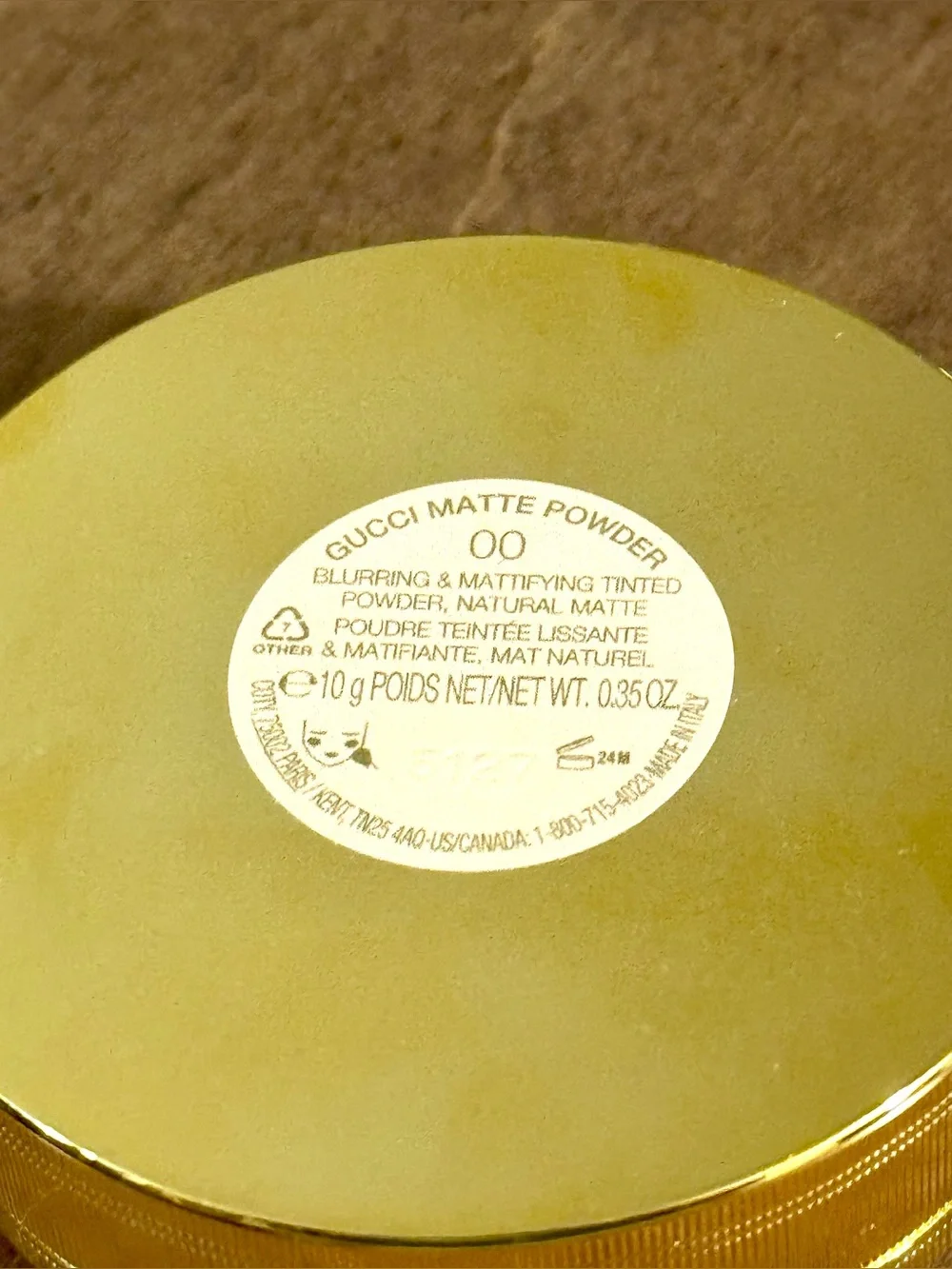 FreshGucci Mattifying Face Powder with 18-Hour Wear;Shade:00(without box & Puff)